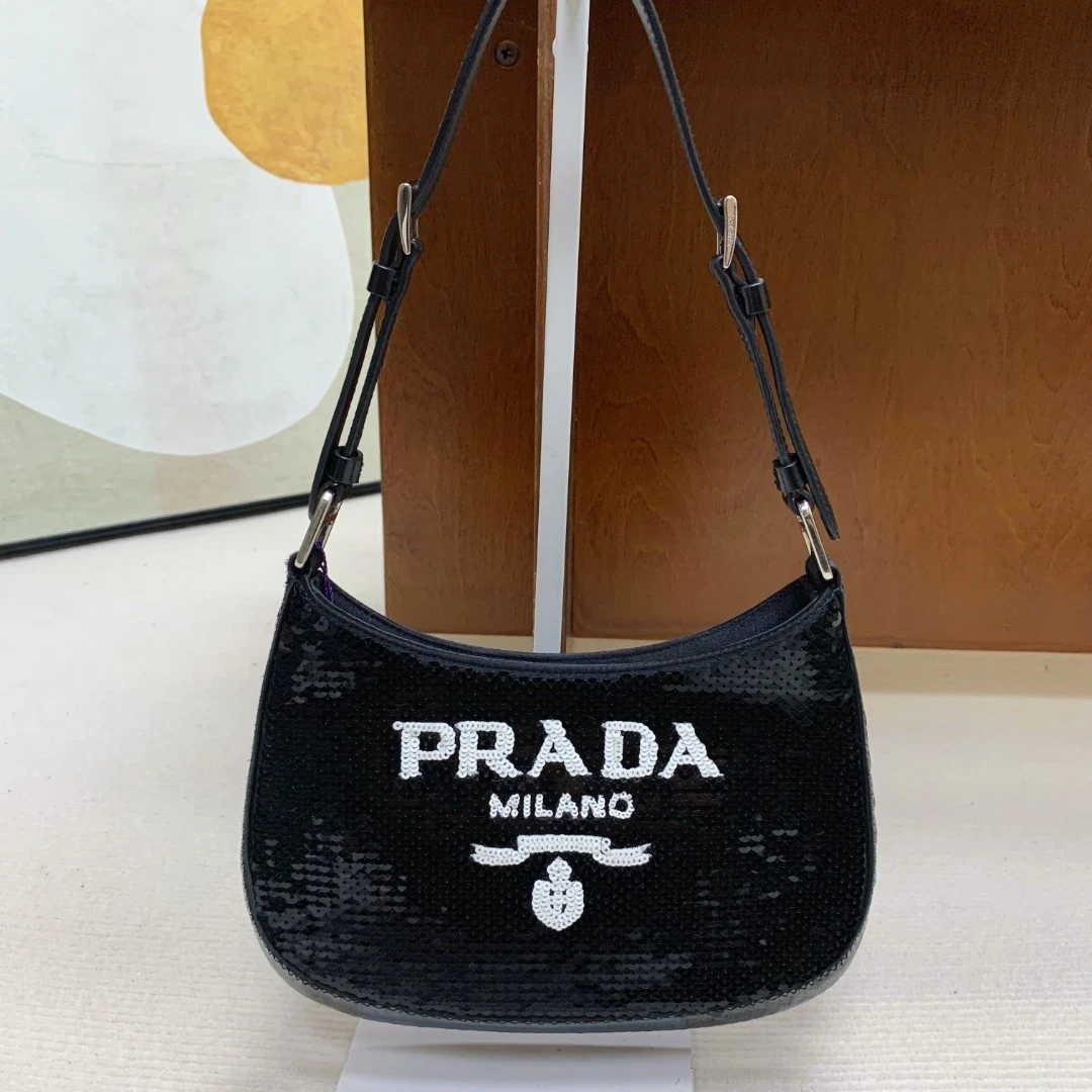 95新 Prada/普拉达 【闲置】prada24新款排队hobo包