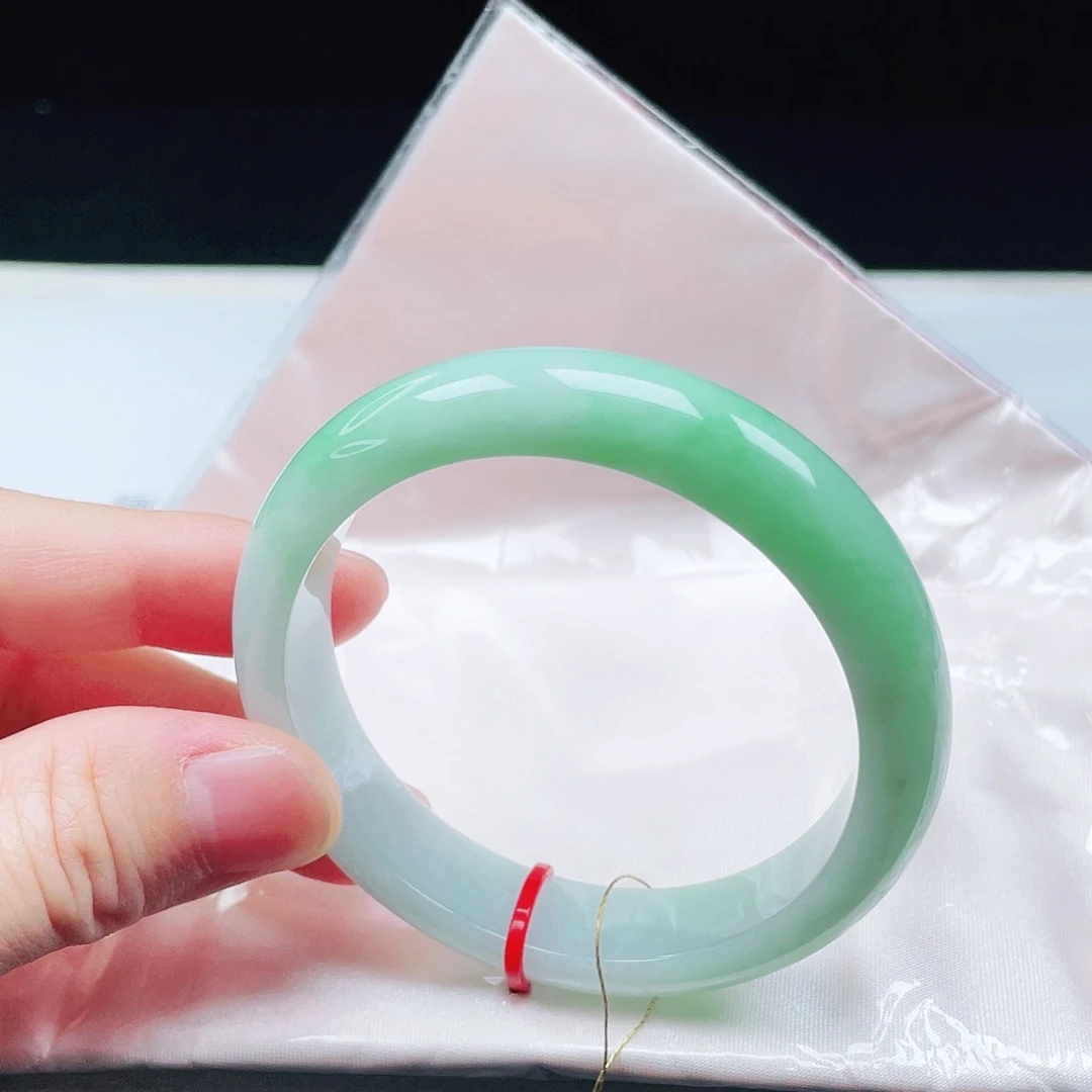 翡翠未镶嵌手镯55圈口