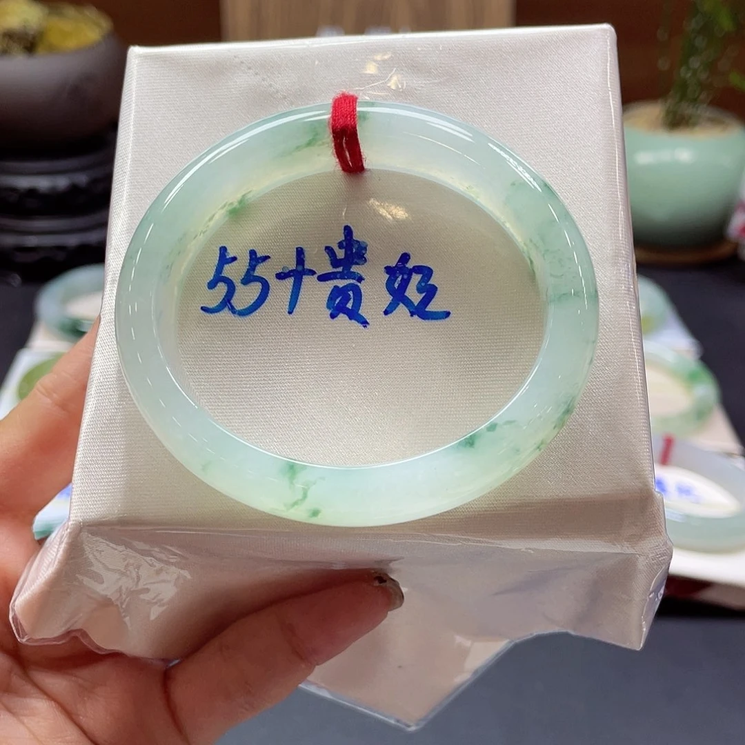 翡翠未镶嵌手镯60 号