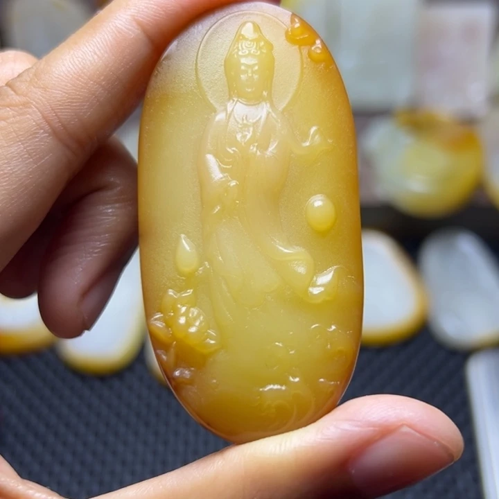 和田玉未镶嵌颈饰