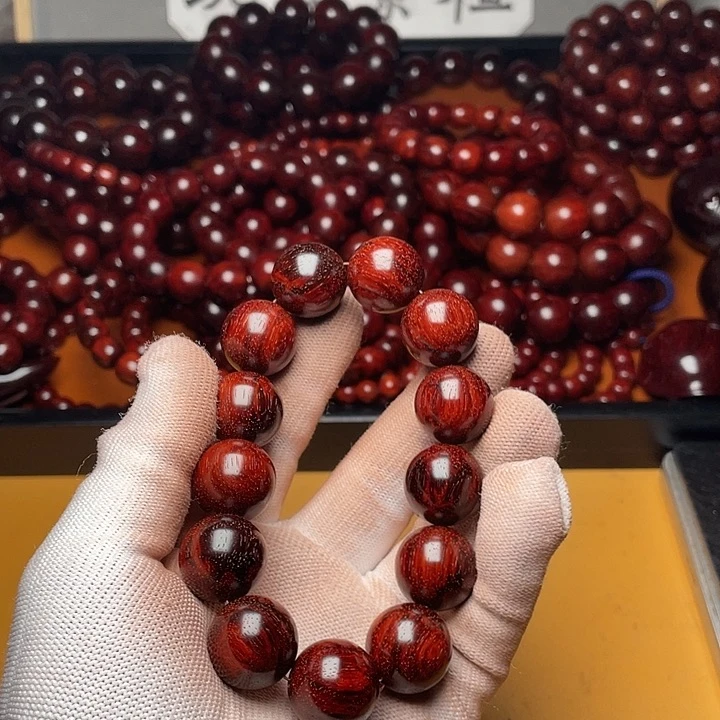 檀香紫檀（小叶紫檀）1.8琴料火焰纹黑飘红