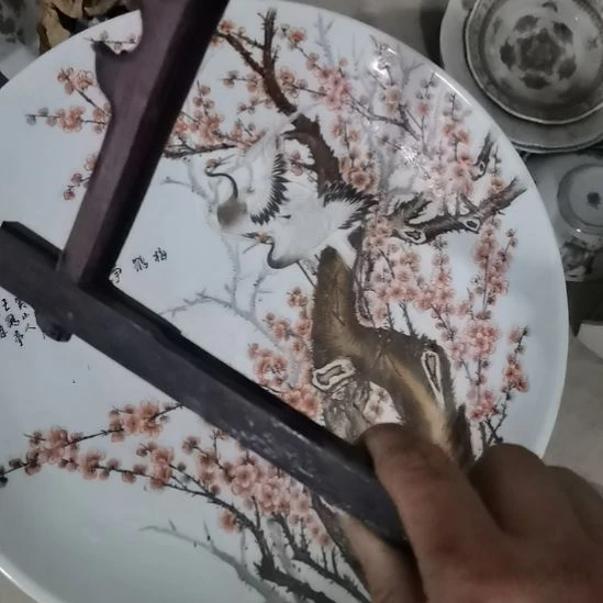 于***哈当代景德镇陶瓷工艺品