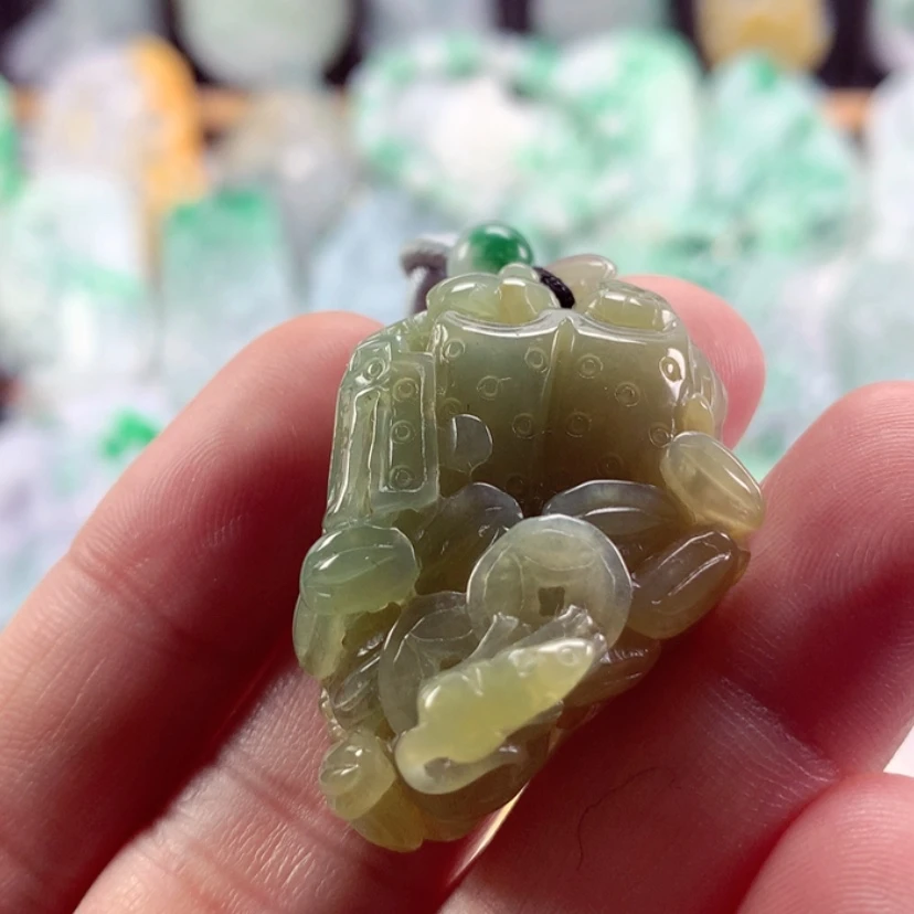 【闪购商品】翡翠吊坠(不含链)未镶嵌