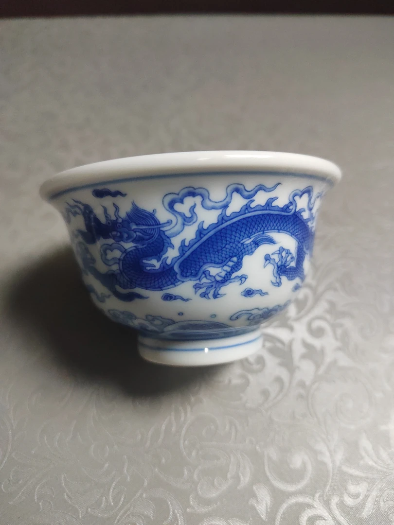 景德镇青花高温釉下彩双龙献瑞厚胎压手杯