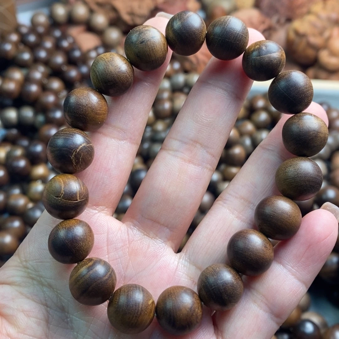 檀香木手串/手链印度迈索尔老山檀大瑕疵奶香1.2裂开