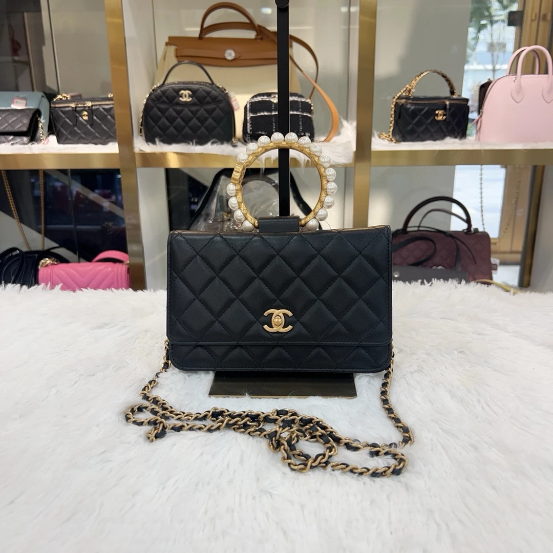 99新 Chanel/香奈儿 Chanel香奈儿珍珠手环包woc链条包，