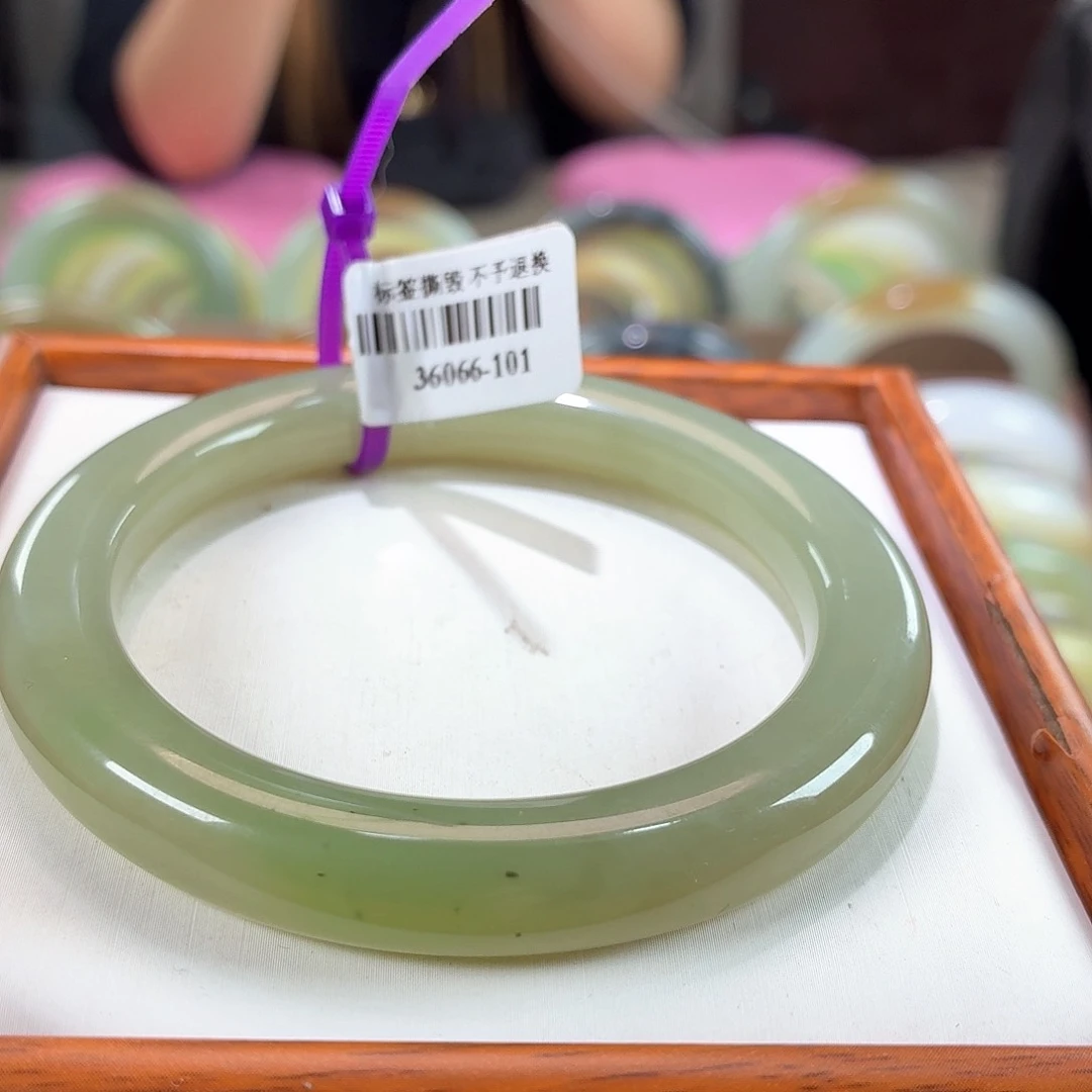 和田玉手镯未镶嵌2   55/56