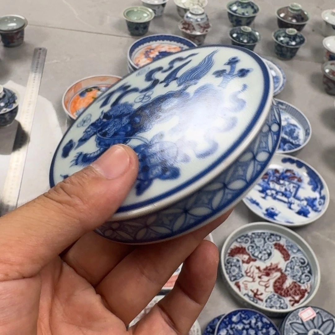 杯玮****）青花狮子盖置景德镇