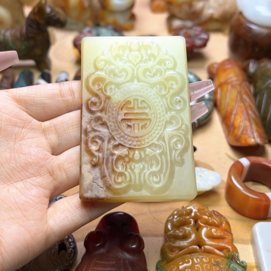 【闪购商品】蛇纹石玉颈饰未镶嵌