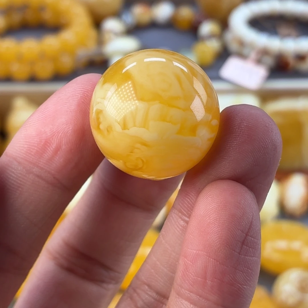 琥珀未镶嵌裸石金白溶洞蜜24mm+