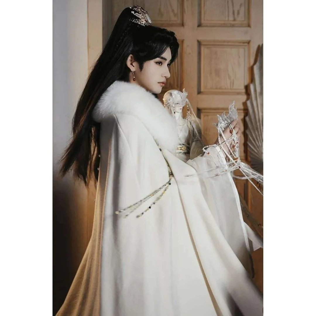 冬季加厚毛呢风衣外套男女汉服斗篷加绒大毛领披风明制古装日常冬