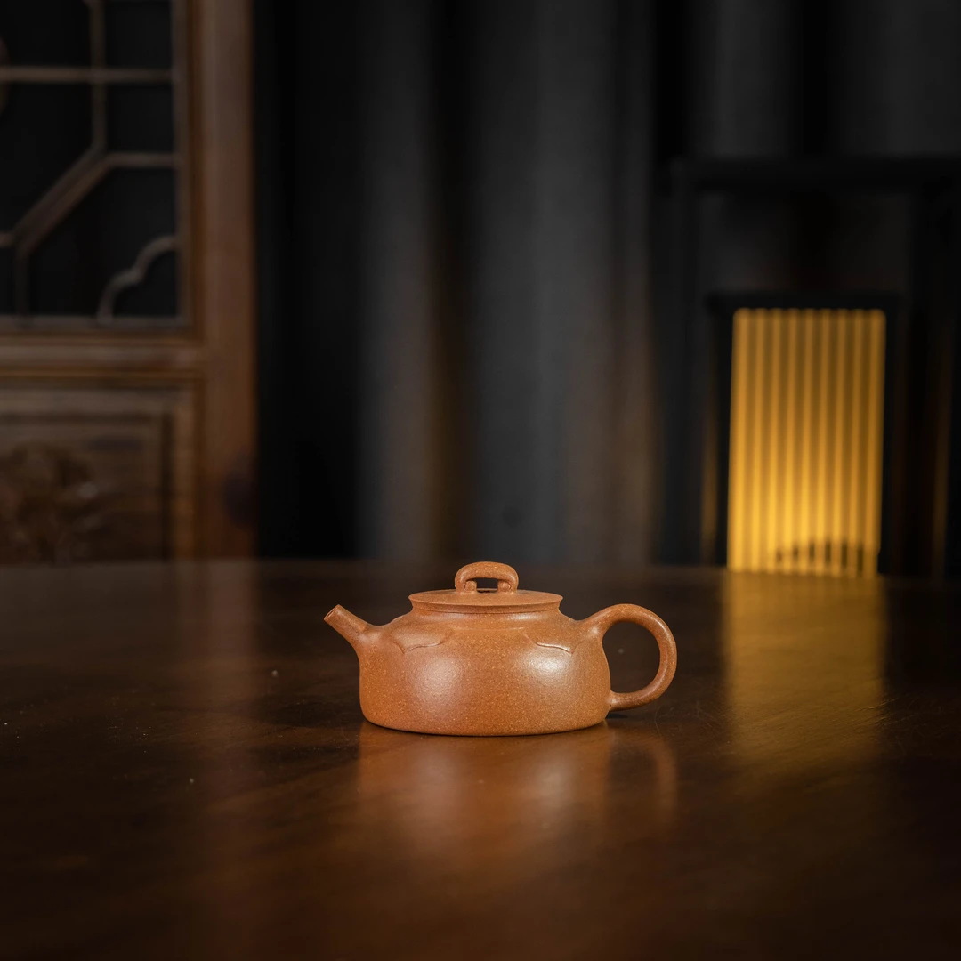 珽珽茶器 如意莲 吉春萍 宝山老宕口黄金段135cc紫砂壶BS