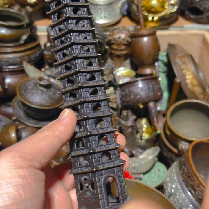 铜的。全清了。一件不留！不磨叽