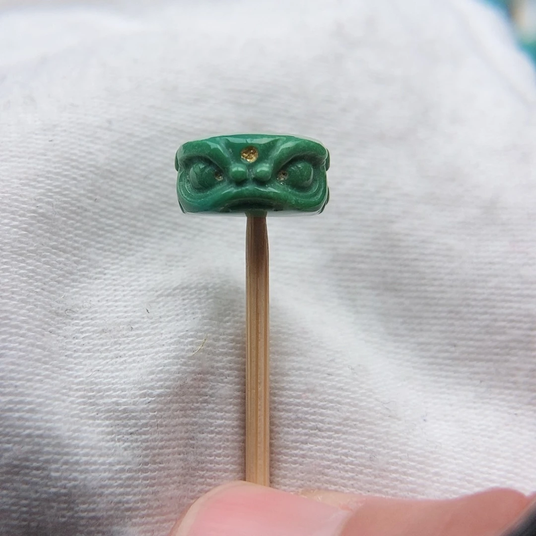 绿松石颈饰未镶嵌