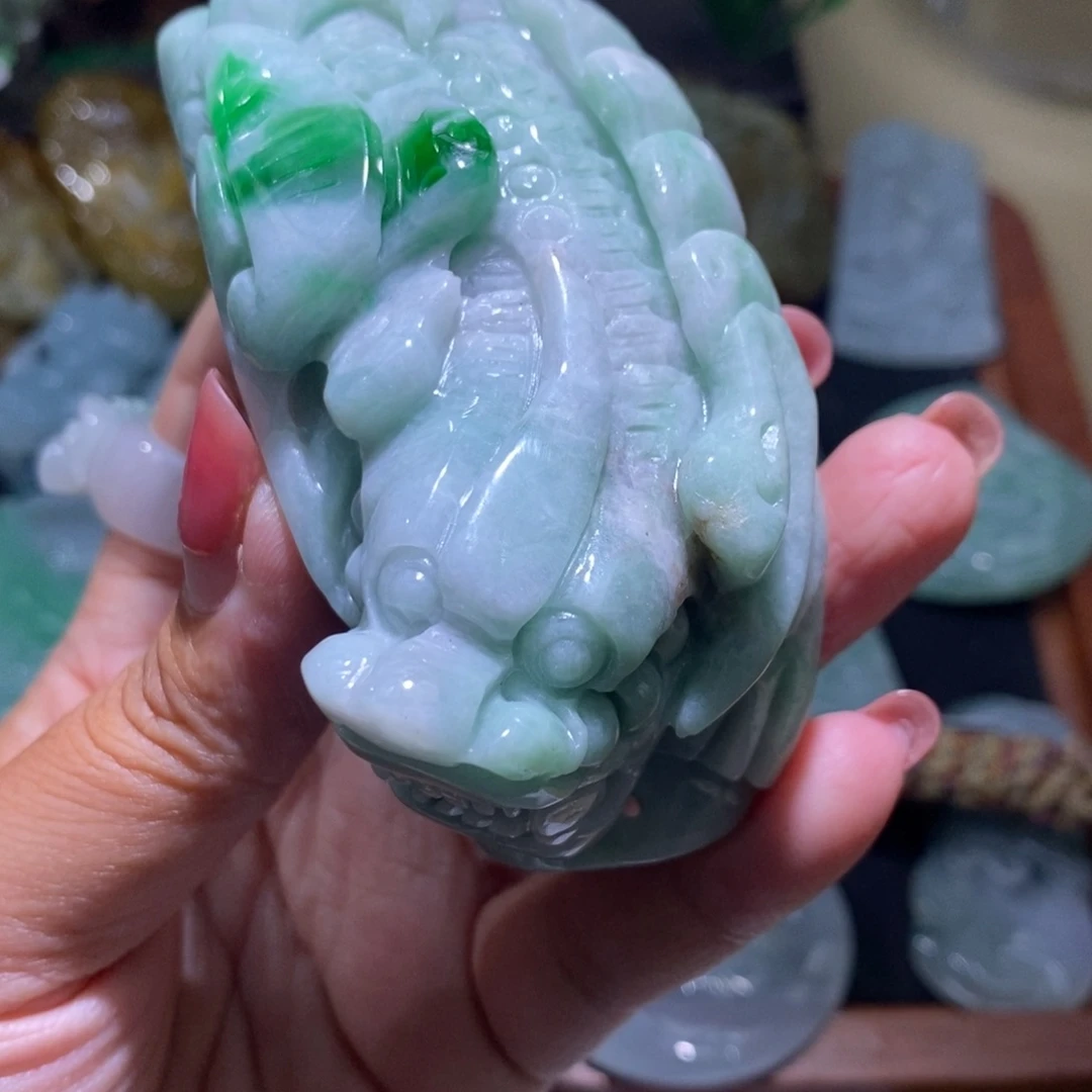 【闪购商品】翡翠未镶嵌颈饰貔貅