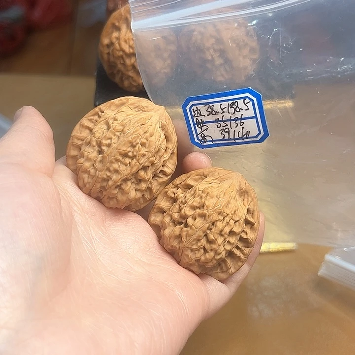 把件文玩核桃望月