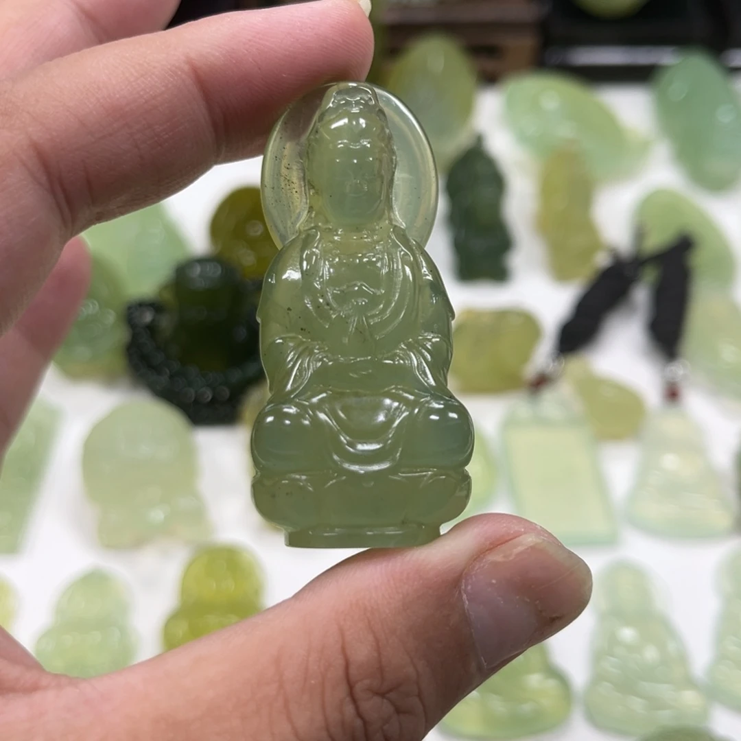 蛇纹石玉未镶嵌小摆件