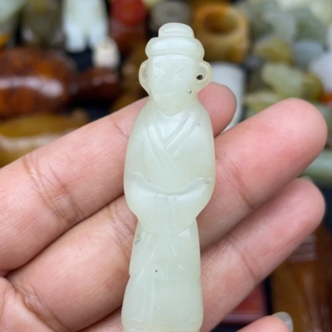 蛇纹石玉未镶嵌颈饰9