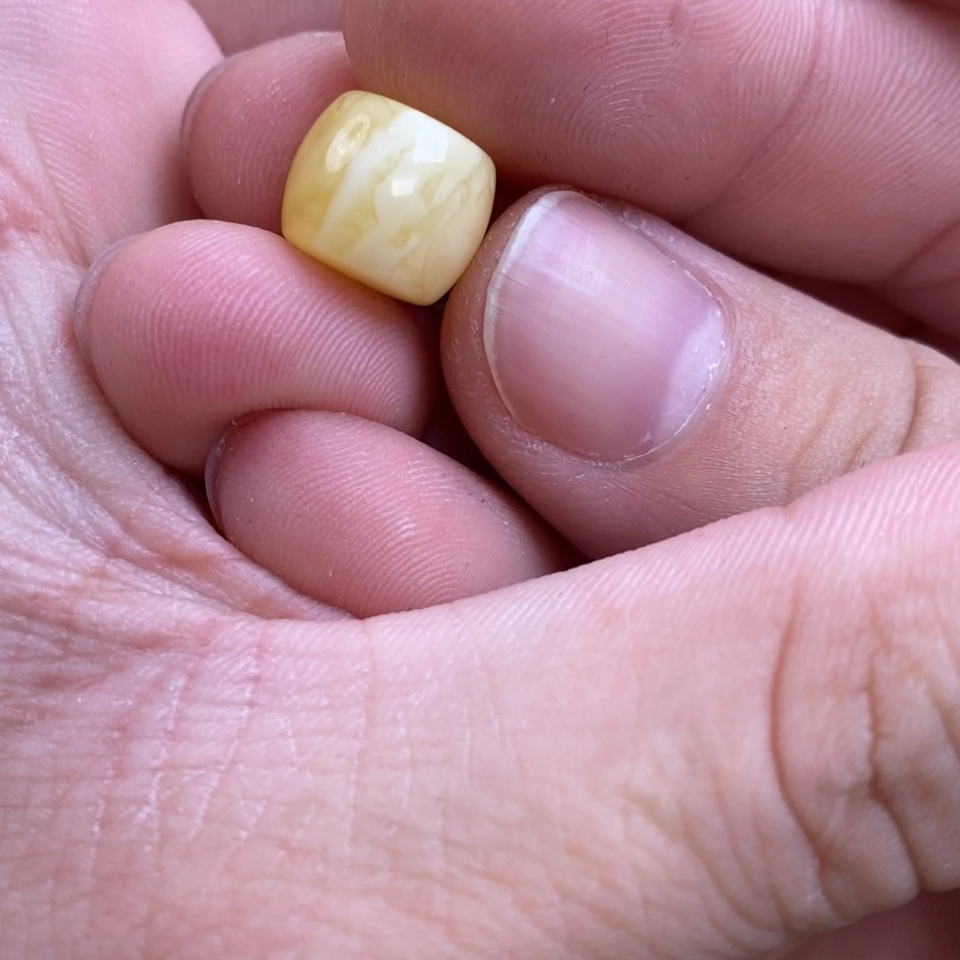 蜜蜡裸石未镶嵌愿****年