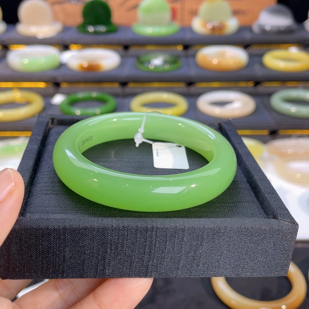 未镶嵌手镯和田玉-冰底满翠55