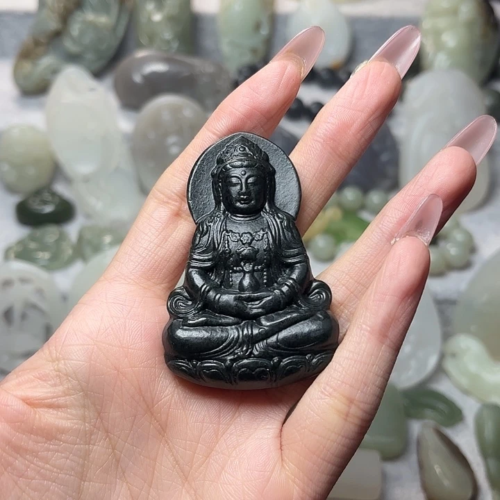 和田玉未镶嵌颈饰多样性