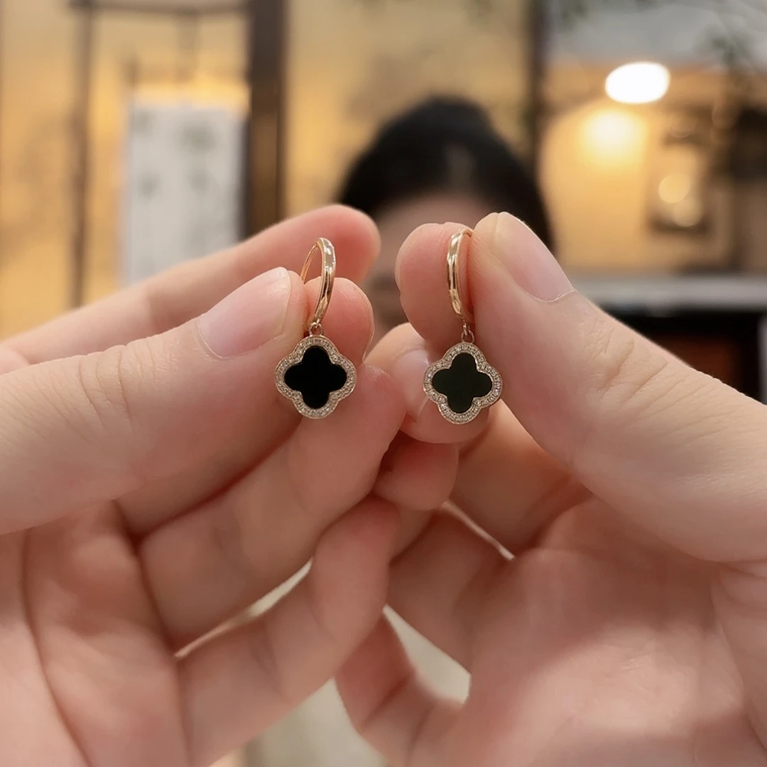 18K金镶嵌翡翠耳饰