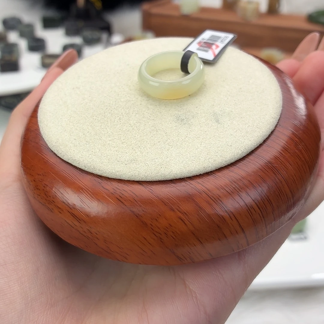 和田玉未镶嵌戒指晴水飘糖泥鳅背16.24j136