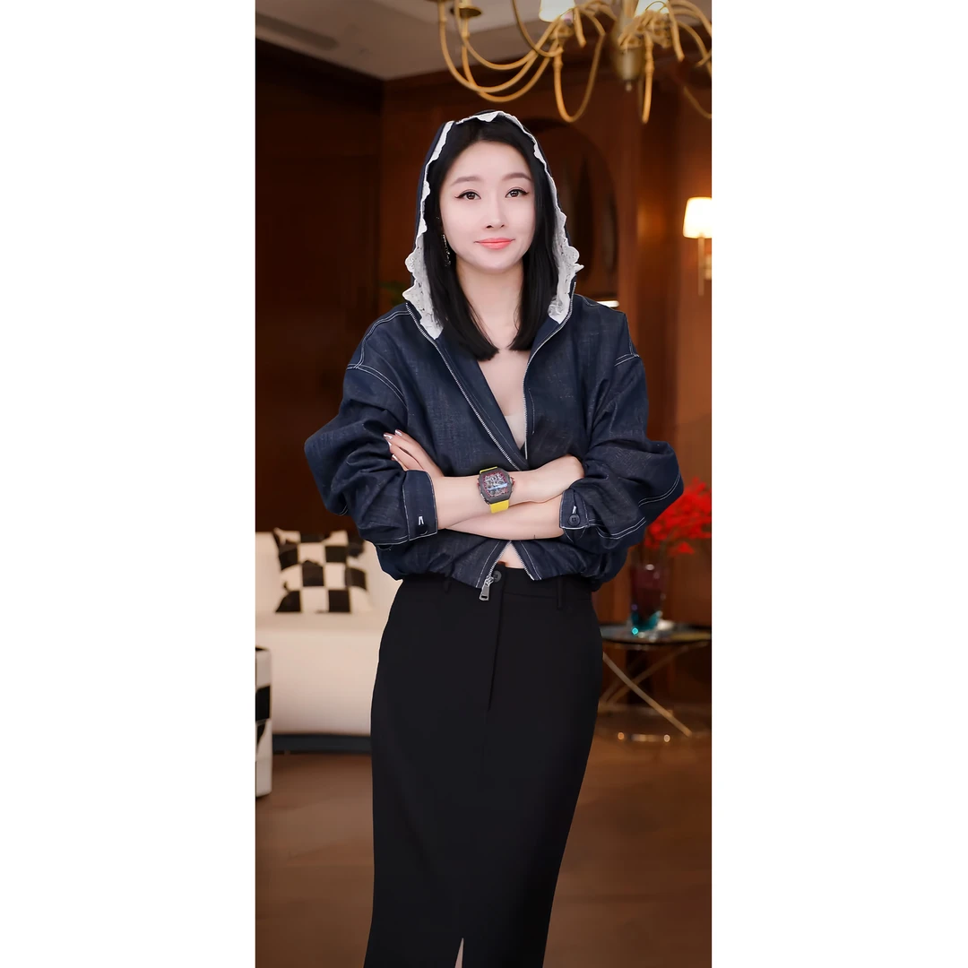 DR杨圣坤+2025新款 赤耳牛仔'春季连帽蕾丝拼接外套YM2502-1507