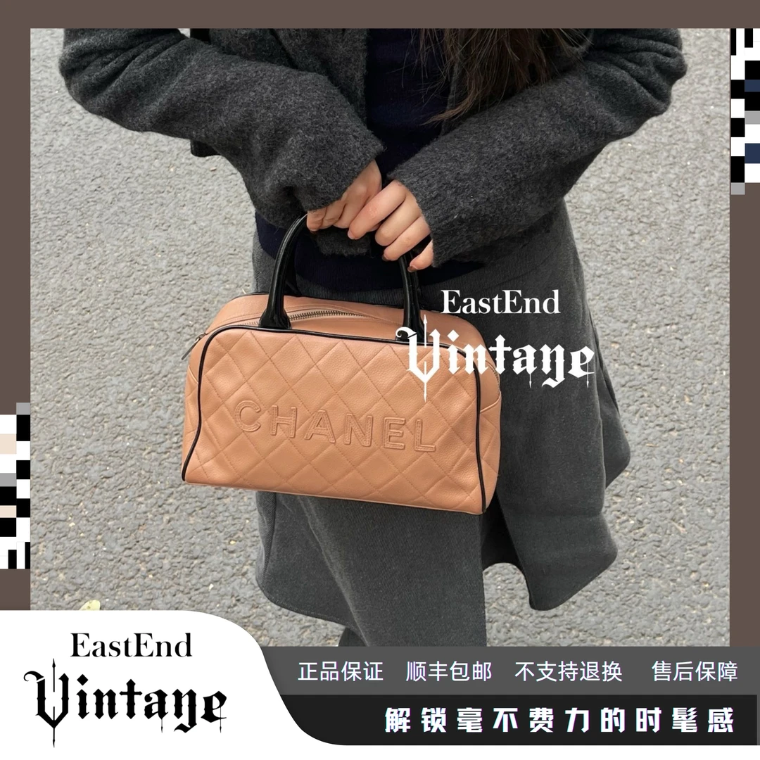 95新 Chanel/香奈儿 東区-奶茶色漆皮手柄保龄球6开手提包/16574
