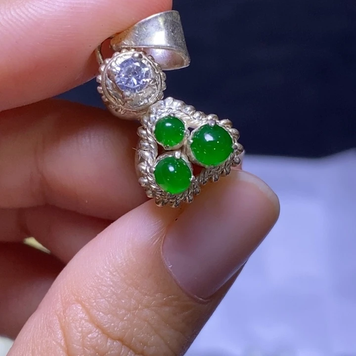 定制翡翠未镶嵌天然翡翠A货