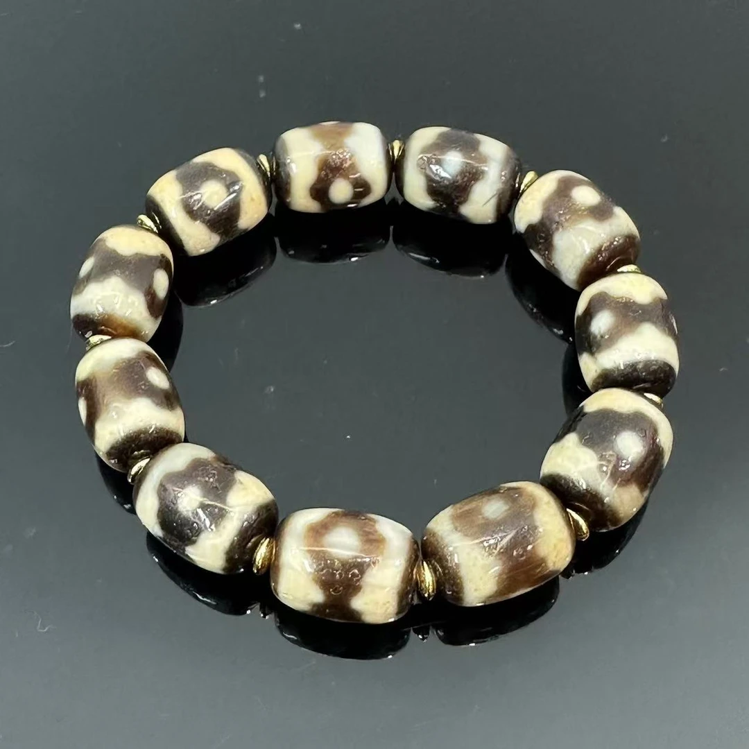 精品精品至C坦C三眼手串