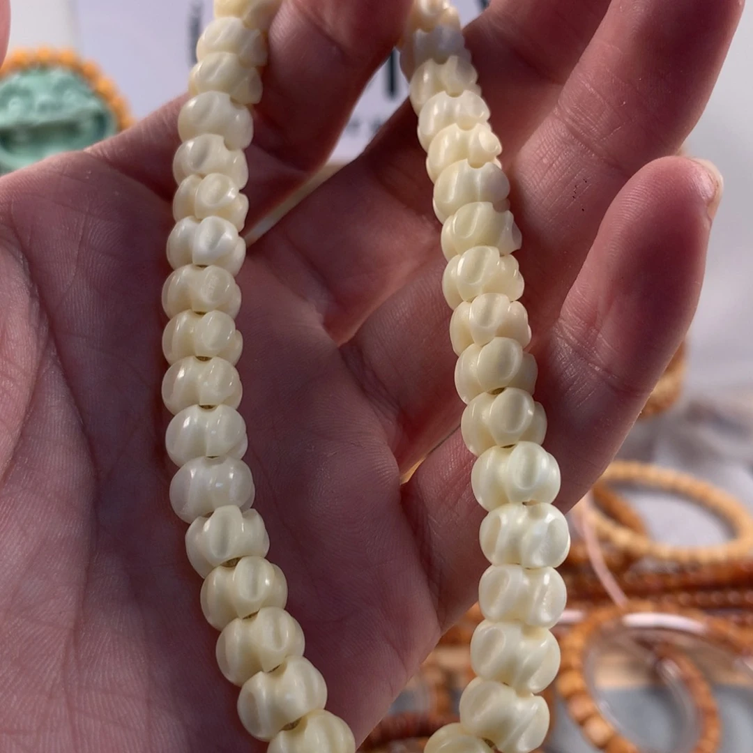 星月菩提吊坠大*几10冰川龙骨