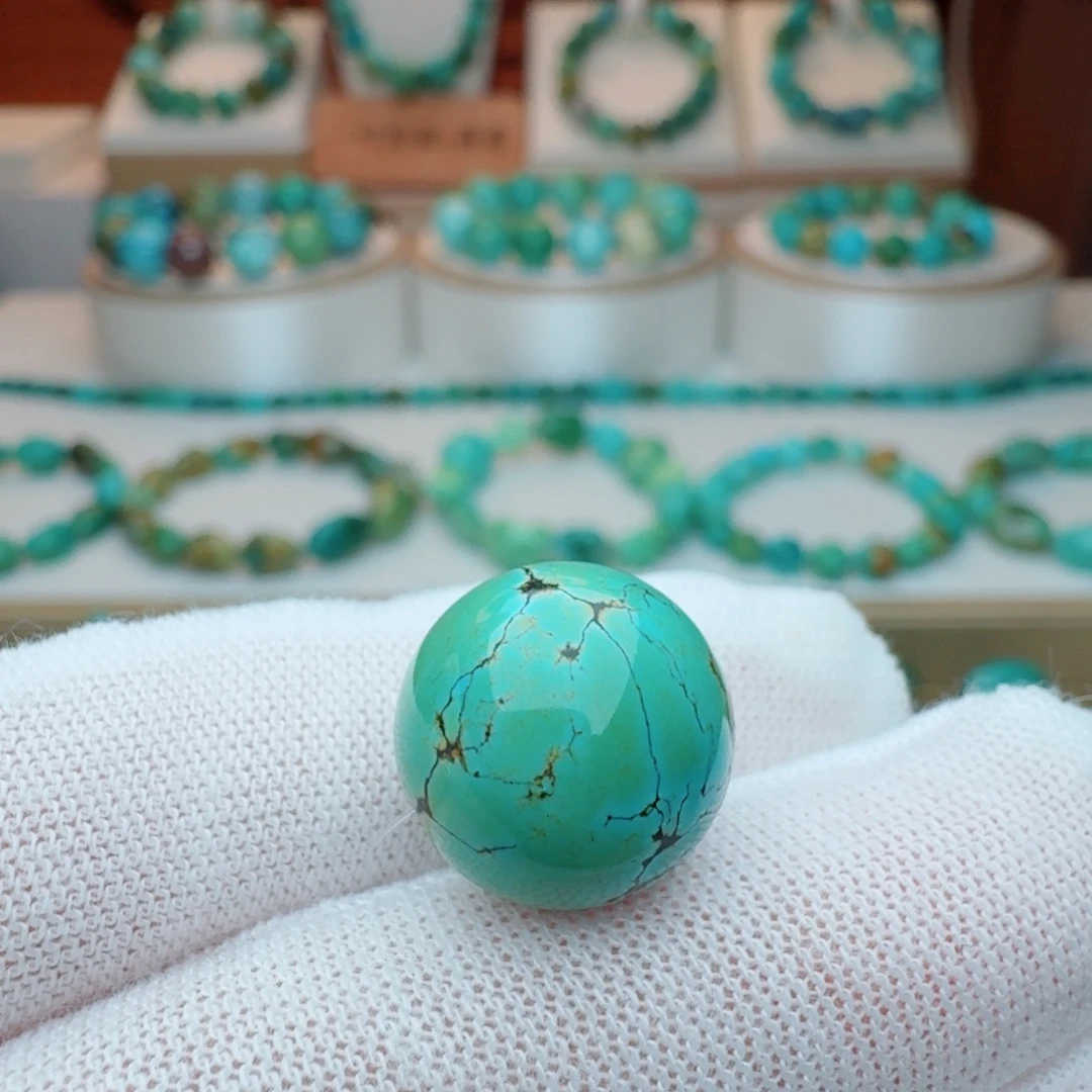 绿松石未镶嵌颈饰