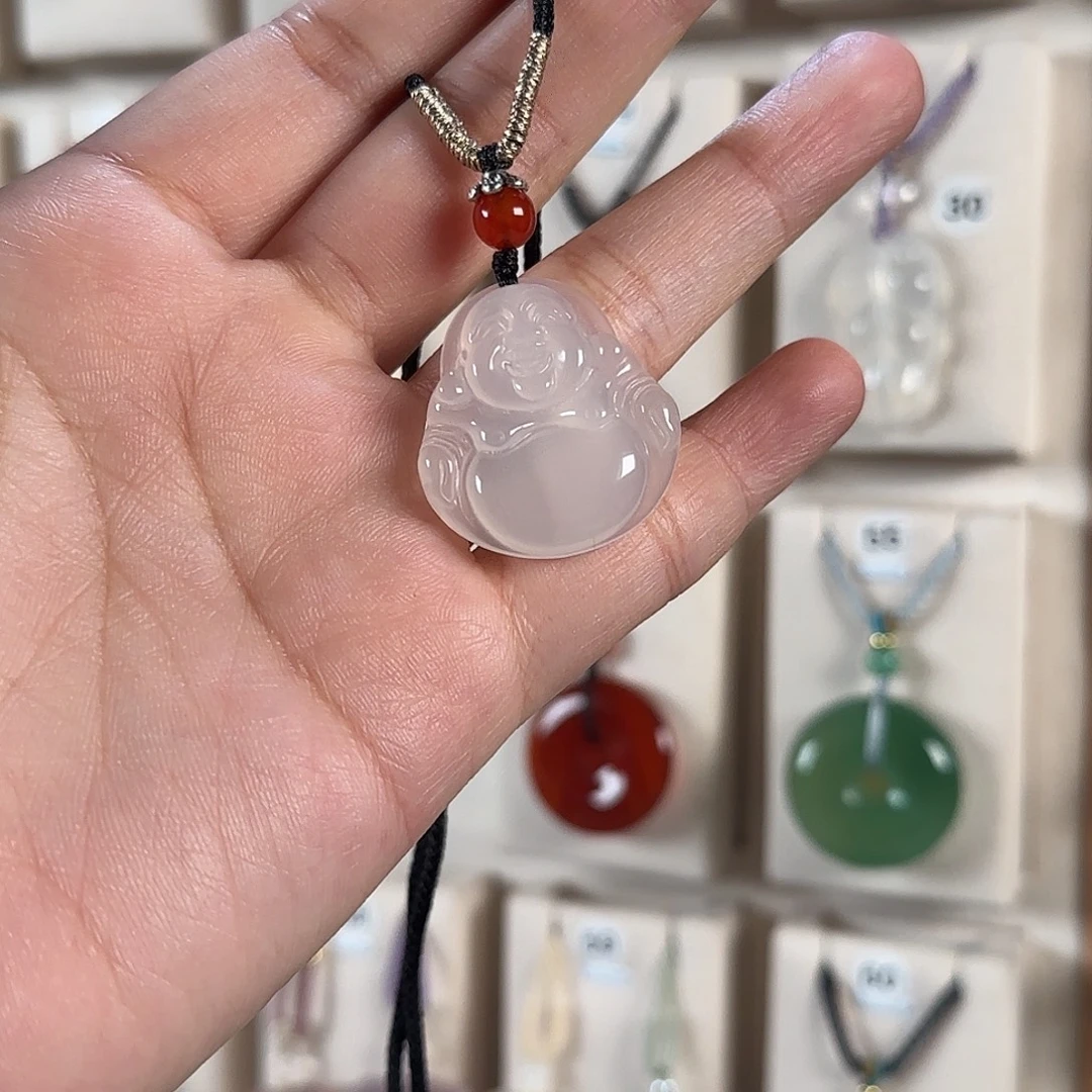 是***后玛瑙/玉髓未镶嵌颈饰