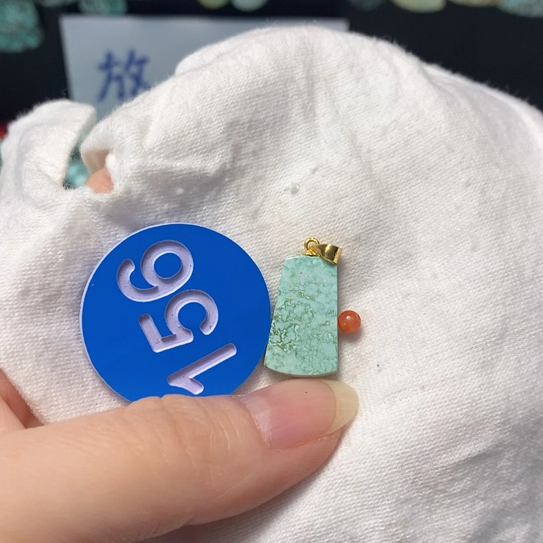 南红玛瑙未镶嵌珠宝奇石