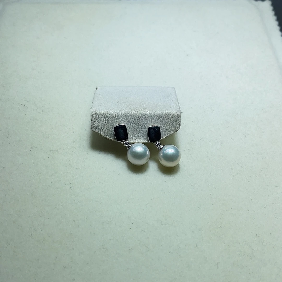 淡水珍珠银S925镶嵌耳饰