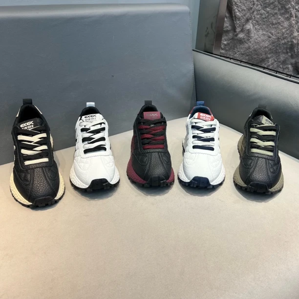 秋冬新款低帮拼接厚底增高舒适透气百搭潮流时尚男士运动休闲鞋