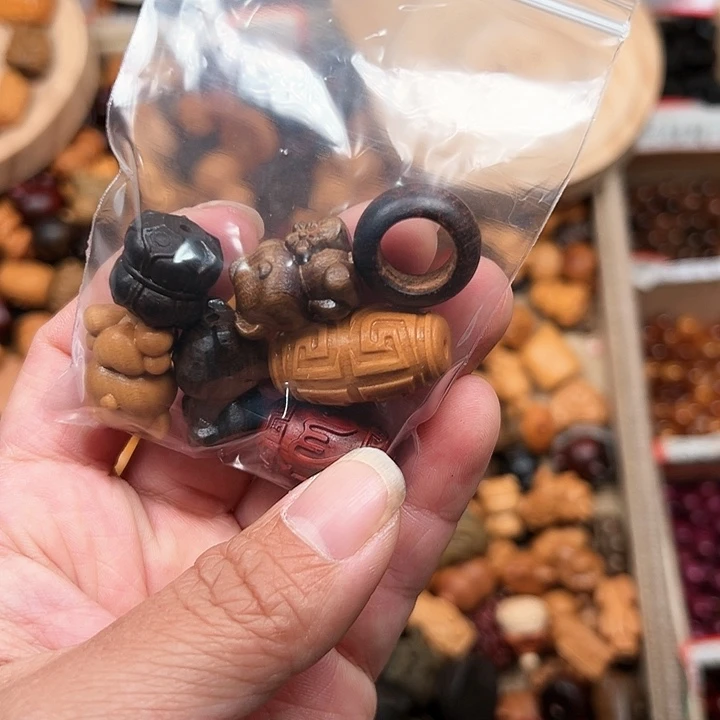 非洲紫檀（红花梨）吊坠未镶嵌吉**Y