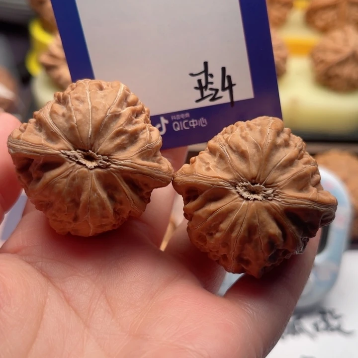吊坠文玩核桃明***不文玩核桃4