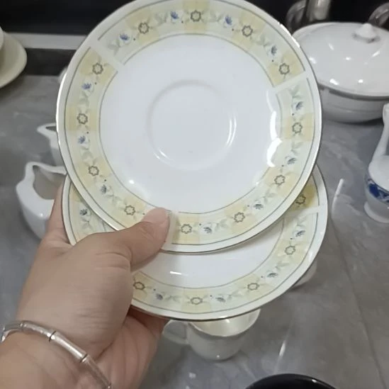 老货盘子碗有微瑕