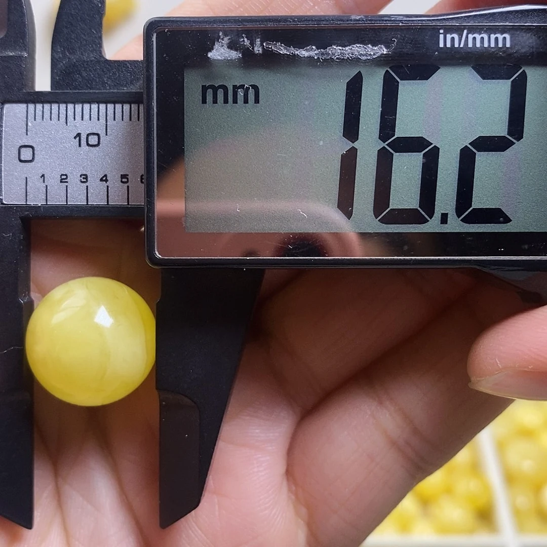 裸石琥珀未镶嵌蜜蜡圆珠