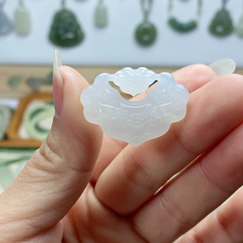 【闪购商品】颈饰未镶嵌和田玉