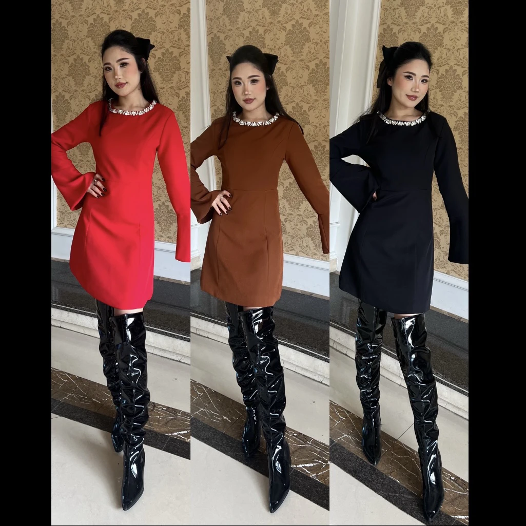 【LA】新款法式珍珠领赫本风高级感显瘦收腰气质性感裙子爆款7906