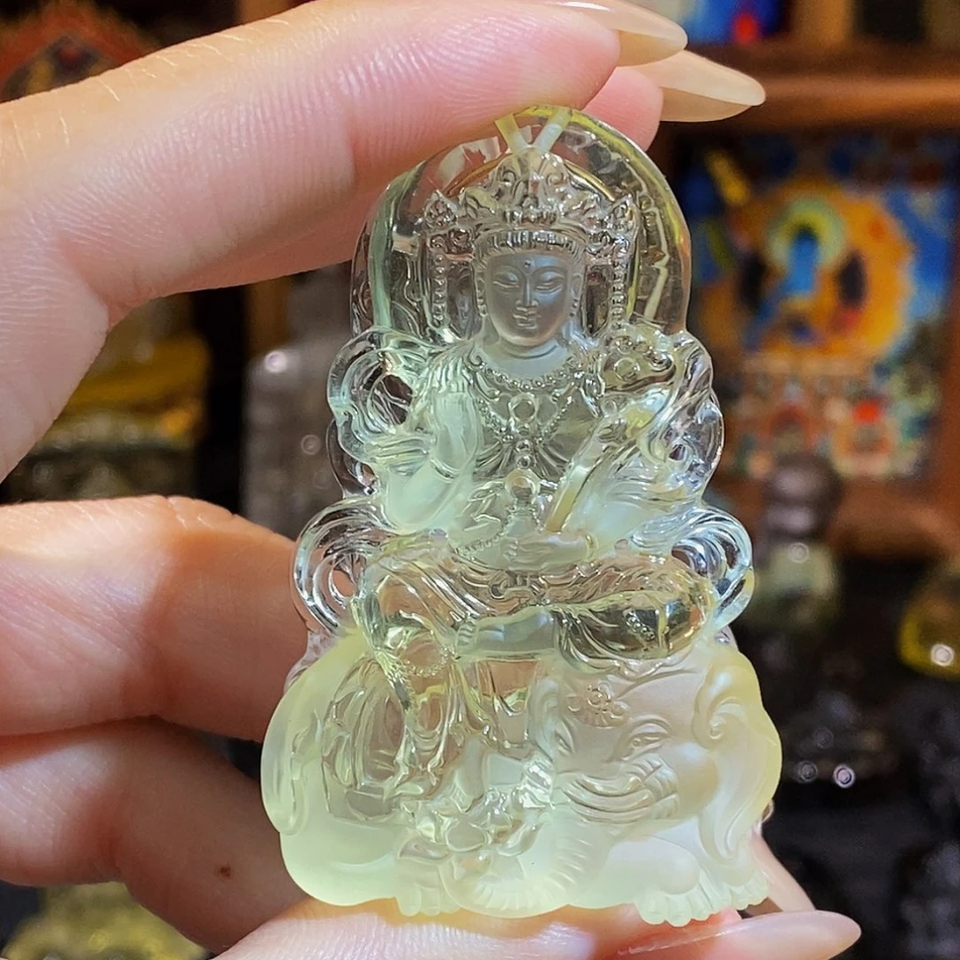 欧***阳未镶嵌水晶颈饰吊坠