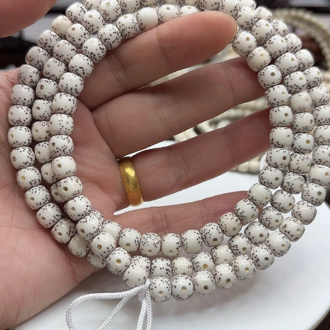 吊坠星月菩提87通体大眼睛留白