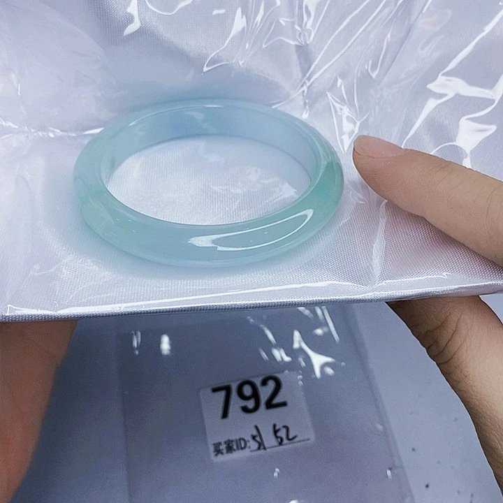 翡翠未镶嵌手镯一图一物实物为准