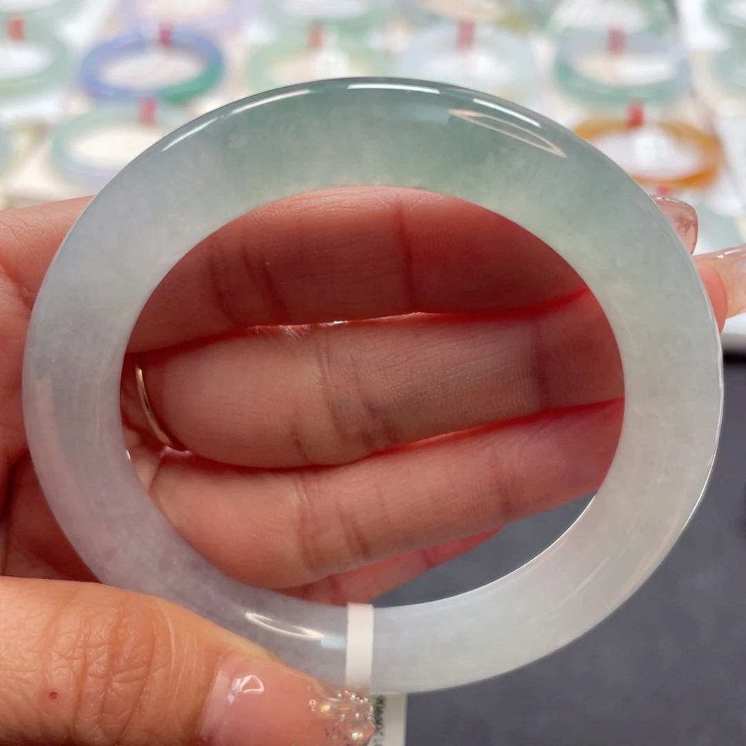 【闪购商品】翡翠手镯未镶嵌55渐变色冰条11号