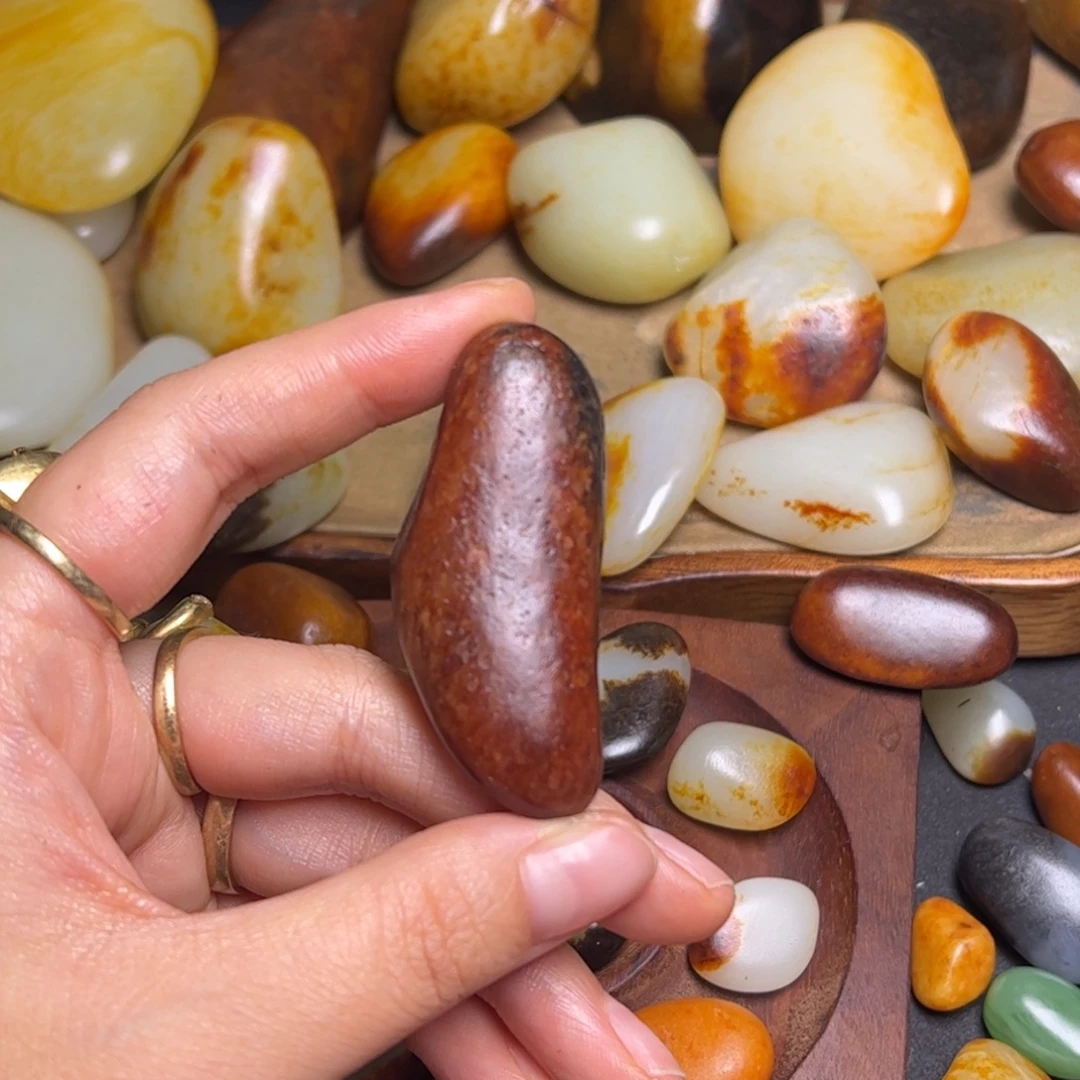 刘***涛未镶嵌和田玉（糖玉）珠宝奇石