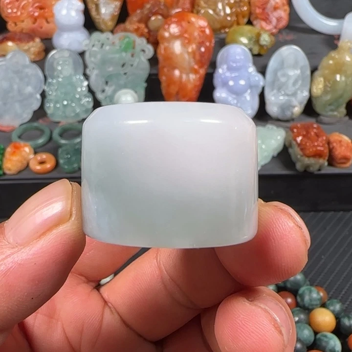 未镶嵌定制翡翠翡翠