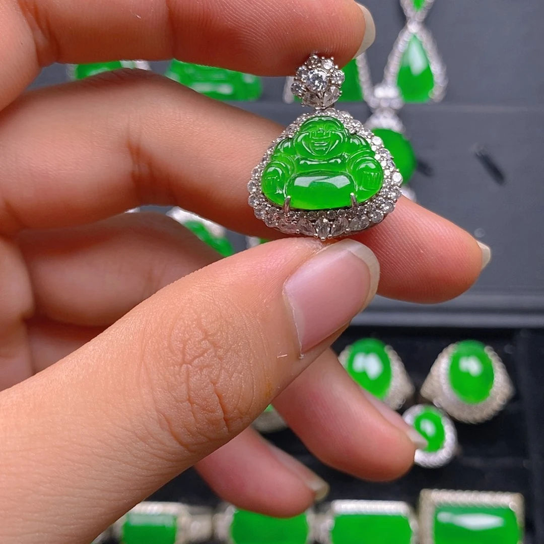 吊坠(赠链)银S925镶嵌翡翠吊坠